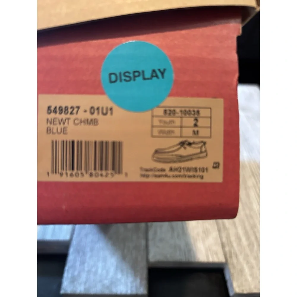 Levi's Kids Newt CHMB Slip-on‎ Casual Lowtop Unisex Sneaker Shoe NWT Size 2